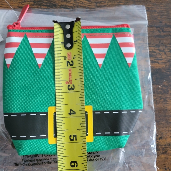 Set of 4 Cool Zip Snacker - Christmas - Gift Card Holder - Elf Suit - Picture 3 of 5